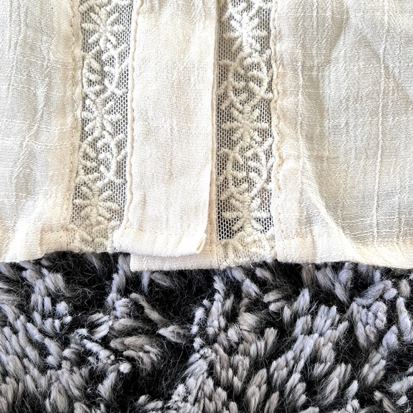 Off White Blouse - Picture 6 of 7